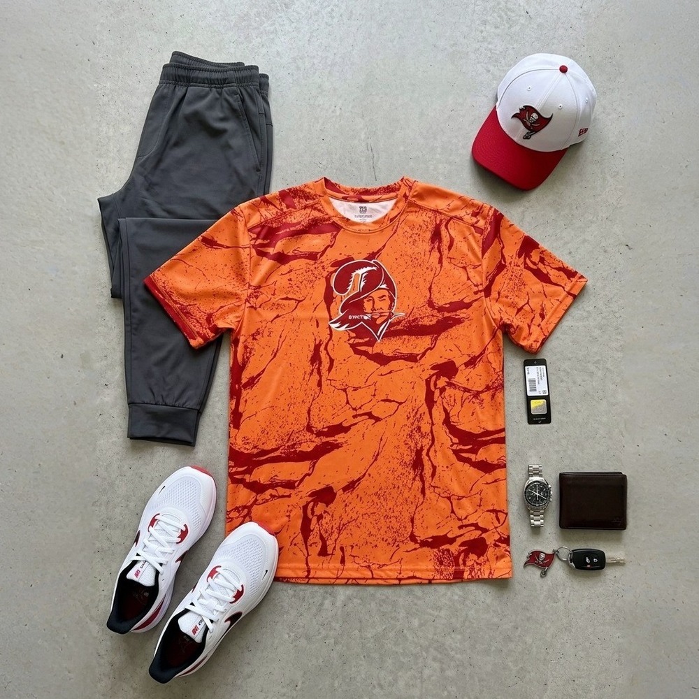 Tampa Bay Buccaneers Shirt Youth XL 18/20 Orange Bucco Bruce Allover Print NWT